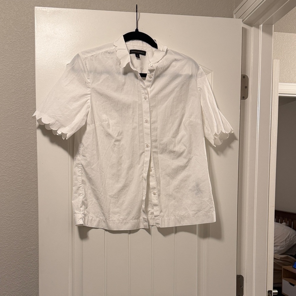 Banana Republic Classic White Shirt